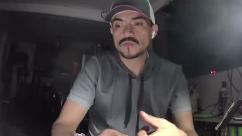 Snapshot of fernand89 chatting on January 21, 2025, 6:00 am fernand89 online show from January 21, 2025, 6:00 am