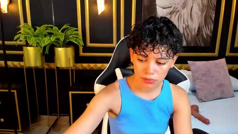 Snapshot of fernanda_indie chatting on January 8, 2025, 10:48 pm F E R N A N D A online show from January 8, 2025, 10:48 pm