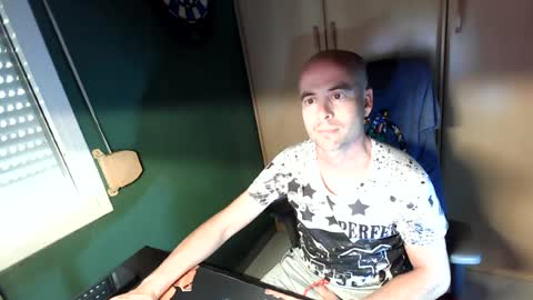 Snapshot of fernandez83 chatting on June 28, 2026, 5:08 pm fernandez83 online show from June 28, 2026, 5:08 pm