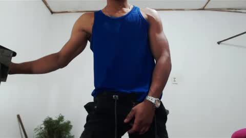 fernandez_latinblack online show from December 10, 2024, 11:30 pm