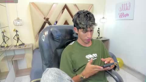 FER PHOENIX online show from October 26, 2025, 3:23 am