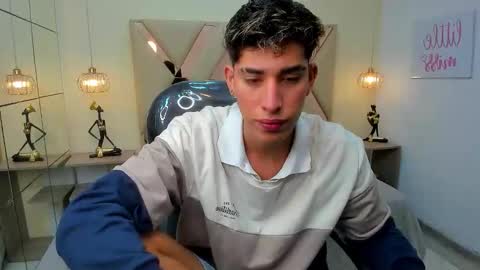 FER PHOENIX online show from February 5, 2026, 3:33 am