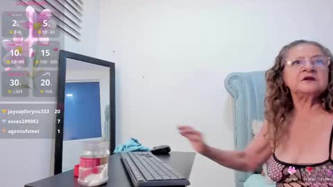 Snapshot of ferrimature chatting on May 15, 2026, 11:01 pm Marcela online show from May 15, 2026, 11:01 pm