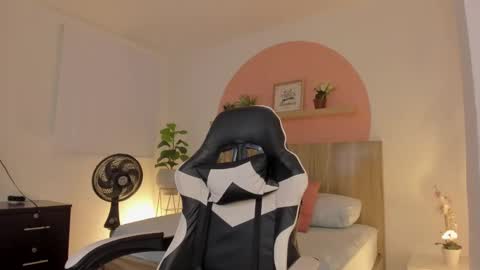 Fer  online show from September 18, 2025, 2:57 am