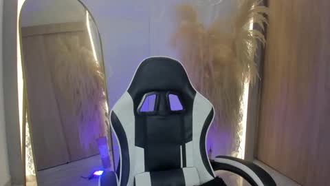 Fer  online show from January 7, 2026, 1:08 am