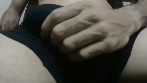 fescarf1991 online show from November 15, 2025, 5:05 am