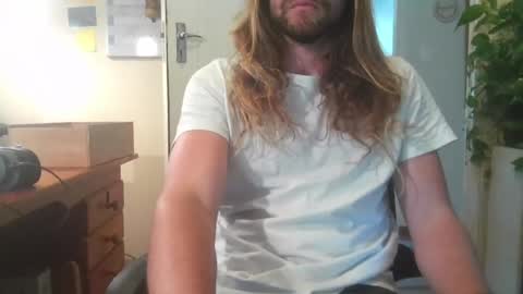 festivalslut online show from May 7, 2026, 11:37 am