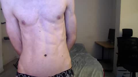 Snapshot of feuerfree chatting on March 4, 2025, 5:32 am FeuerHeat online show from March 4, 2025, 5:32 am