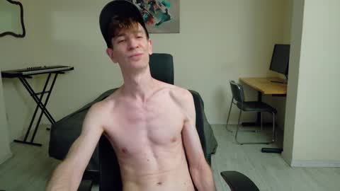 Snapshot of feuerfree chatting on February 8, 2026, 5:44 am FeuerHeat online show from February 8, 2026, 5:44 am