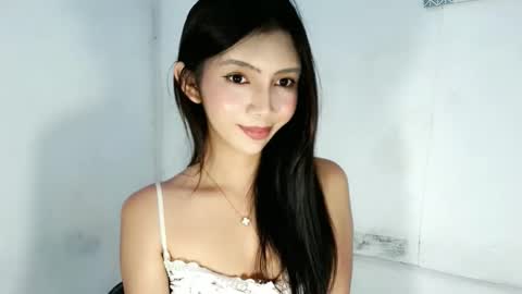 feyaaa online show from April 4, 2026, 4:22 am