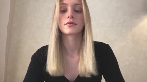 Lisa online show from November 29, 2025, 6:38 am