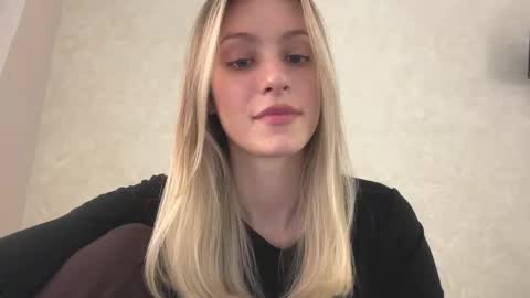 Lisa online show from December 5, 2025, 7:06 am