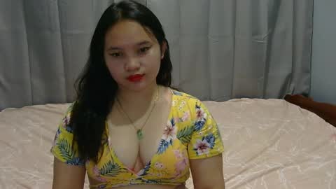 Snapshot of fhwilloughbyxx chatting on April 10, 2026, 5:56 am fhwilloughbyxx online show from April 10, 2026, 5:56 am