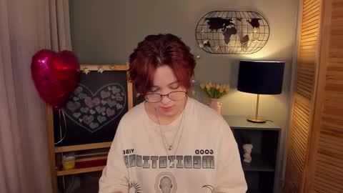 fiamoory online show from February 19, 2025, 1:29 am