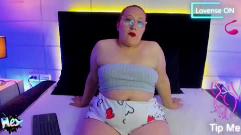 Snapshot of fieryluciana chatting on October 19, 2025, 3:18 am Luciana online show from October 19, 2025, 3:18 am