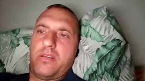 Snapshot of figonik chatting on October 9, 2025, 4:54 am Nick online show from October 9, 2025, 4:54 am