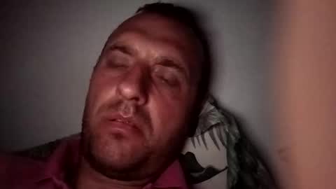 Snapshot of figonik chatting on November 1, 2025, 8:33 pm Nick online show from November 1, 2025, 8:33 pm