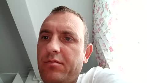 Snapshot of figonik chatting on November 7, 2025, 6:02 am Nick online show from November 7, 2025, 6:02 am