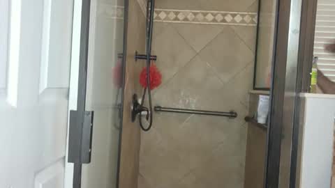 filfaonyx online show from April 15, 2026, 5:09 pm