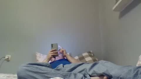 filipek757 online show from December 8, 2024, 9:41 pm