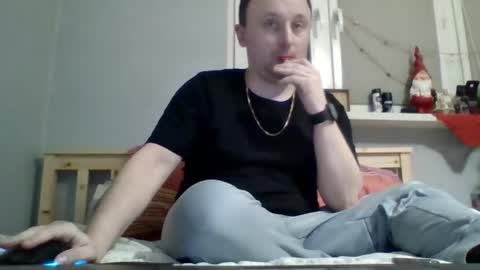 filipek757 online show from January 6, 2025, 9:43 pm