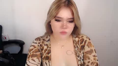 Snapshot of filipina_slutty69xxx chatting on September 22, 2025, 1:18 am Angela DONT FORGET TO FOLLOW AND GIVE ME APPRECIATION online show from September 22, 2025, 1:18 am