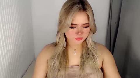 Snapshot of filipina_slutty69xxx chatting on November 10, 2025, 4:00 am Angela DONT FORGET TO FOLLOW AND GIVE ME APPRECIATION online show from November 10, 2025, 4:00 am