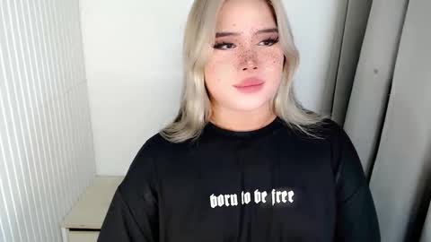 Snapshot of filipina_slutty69xxx chatting on November 12, 2025, 4:46 am Angela DONT FORGET TO FOLLOW AND GIVE ME APPRECIATION online show from November 12, 2025, 4:46 am