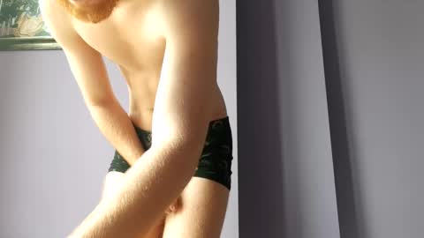 Whitechocolate online show from December 23, 2025, 10:46 am