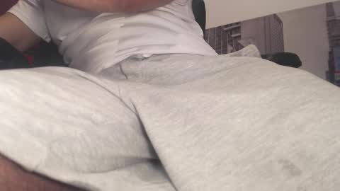 Snapshot of filouxx70 chatting on October 24, 2025, 10:17 pm filouxx70 online show from October 24, 2025, 10:17 pm