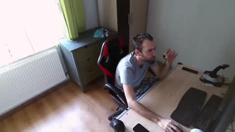 Jane and Findo online show from March 9, 2025, 1:04 pm