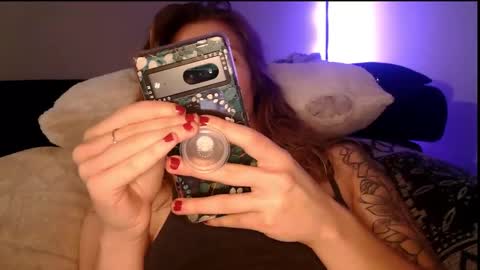 Snapshot of findomgoddessnatalia chatting on November 25, 2025, 10:21 pm Goddess Natalia Findom online show from November 25, 2025, 10:21 pm