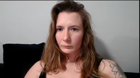 Snapshot of findomgoddessnatalia chatting on November 30, 2025, 9:52 pm Goddess Natalia Findom online show from November 30, 2025, 9:52 pm