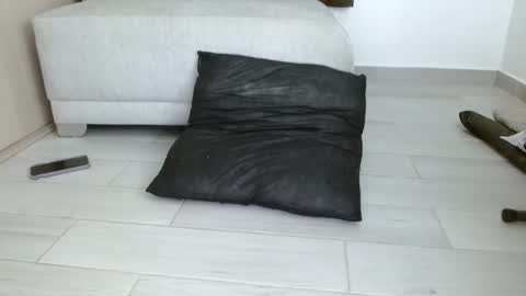 finebitches online show from December 18, 2025, 9:32 pm