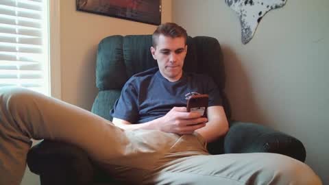 Snapshot of finnabun33 chatting on April 30, 2026, 6:36 pm Jake I am Bicurious online show from April 30, 2026, 6:36 pm
