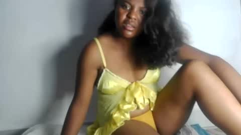 fiona_00 online show from April 18, 2026, 3:21 am