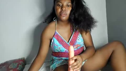 fiona_00 online show from May 12, 2026, 5:32 pm