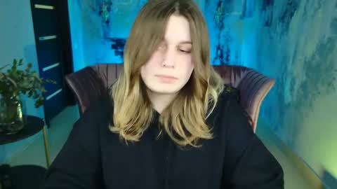 fiora online show from February 27, 2025, 1:28 pm