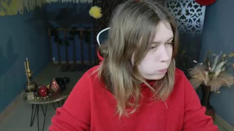 fiora online show from March 8, 2025, 5:07 am