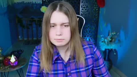 fiora online show from March 11, 2025, 1:34 pm