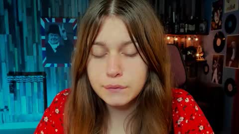 fiora online show from September 14, 2025, 6:01 am