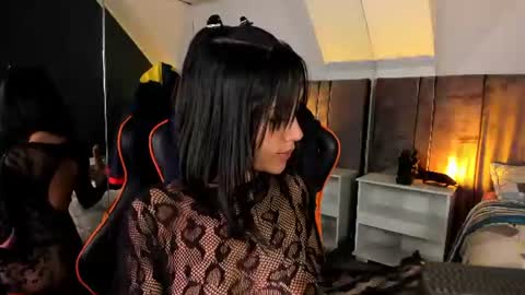 Snapshot of fiorelaa_ chatting on June 16, 2026, 11:35 am Fiorela online show from June 16, 2026, 11:35 am
