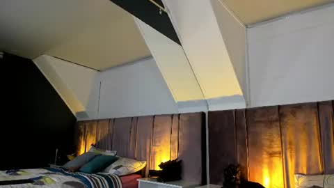 Snapshot of fiorelaa_ chatting on June 18, 2026, 11:36 am Fiorela online show from June 18, 2026, 11:36 am