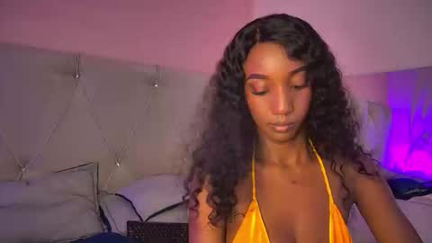 Fiorela Lenin  online show from April 11, 2026, 4:55 pm