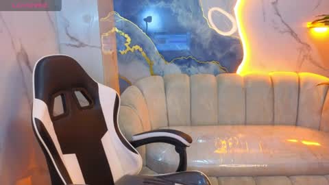 Online 800 to 1400 online show from April 14, 2026, 12:33 pm