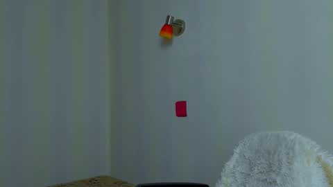 fire_luna online show from March 3, 2026, 5:35 am