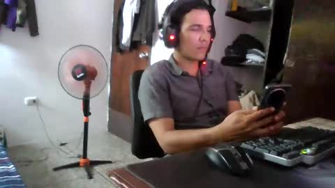 Snapshot of firefeelings chatting on December 25, 2024, 11:11 am Ricardo online show from December 25, 2024, 11:11 am