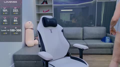 Snapshot of fitcougarcb chatting on November 28, 2025, 3:14 pm Bianca online show from November 28, 2025, 3:14 pm