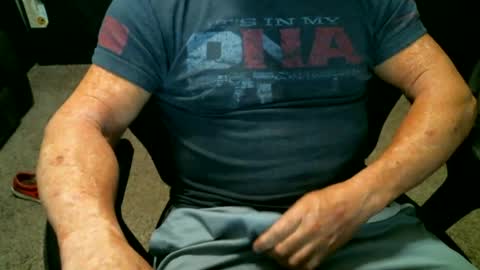 Snapshot of fitguy40 chatting on June 28, 2026, 3:23 am fitguy40 online show from June 28, 2026, 3:23 am