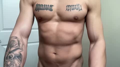 Snapshot of fithornyandtatted chatting on January 16, 2025, 1:47 pm fithornyandtatted online show from January 16, 2025, 1:47 pm